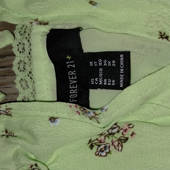 Woven Floral Romper F21 - Picture 6 of 6